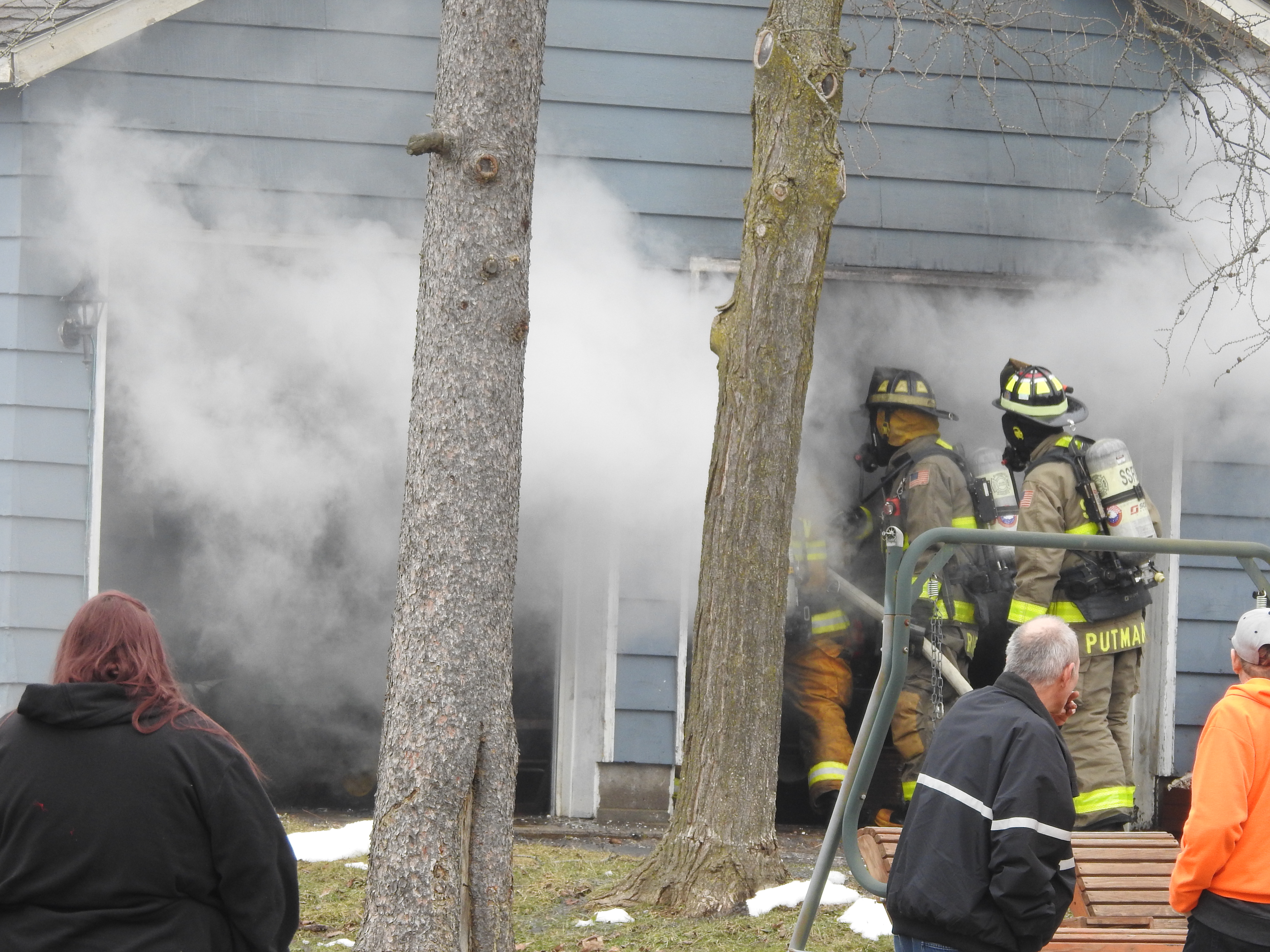 WYOMING COUNTY/Warsaw/Fire Crews Make A Quick Knock Down At Garage Fire ...